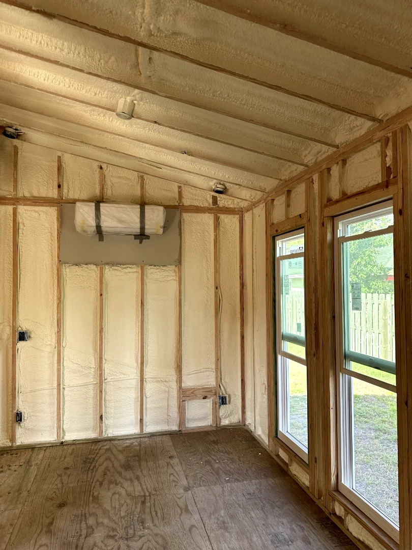 How Do You Choose the Best Closed-Cell Spray Foam Insulation for Your Project in Jupiter, FL?