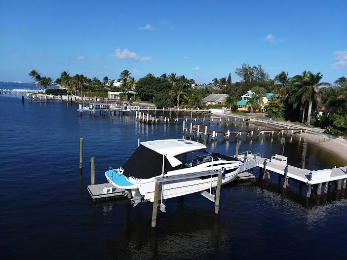 Lantana, FL